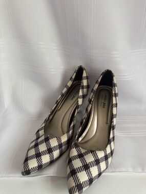 comfort plus by Predictions Black and White Plaid Pointed-Toe Pumps